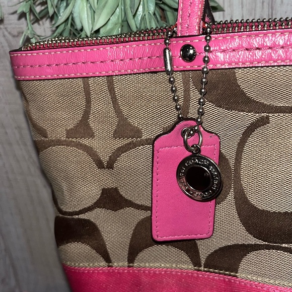 COACH F13548 - Legacy Signature Canvas Brown Pink Y2K Authentic Shoulder Tote - Picture 4 of 13